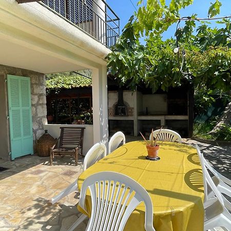 Bas De Villa Avec Acces Piscine Pres De Nice Cannes Monaco Carros Buitenkant foto