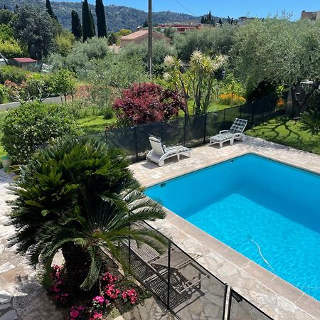 Bas De Villa Avec Acces Piscine Pres De Nice Cannes Monaco Carros Buitenkant foto