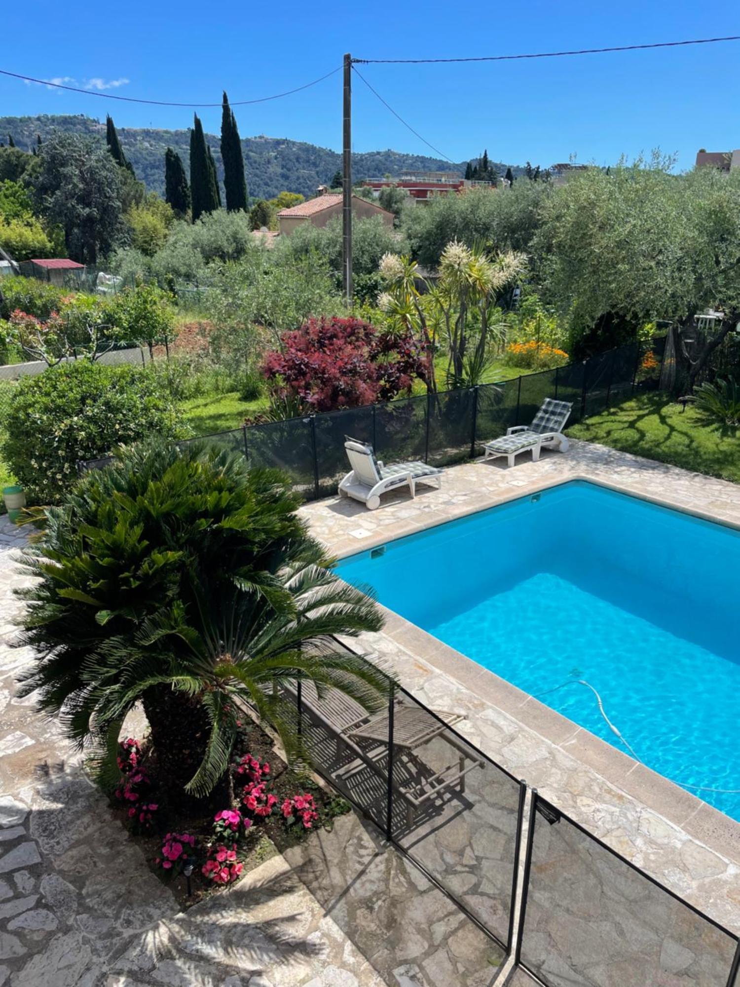 Bas De Villa Avec Acces Piscine Pres De Nice Cannes Monaco Carros Buitenkant foto