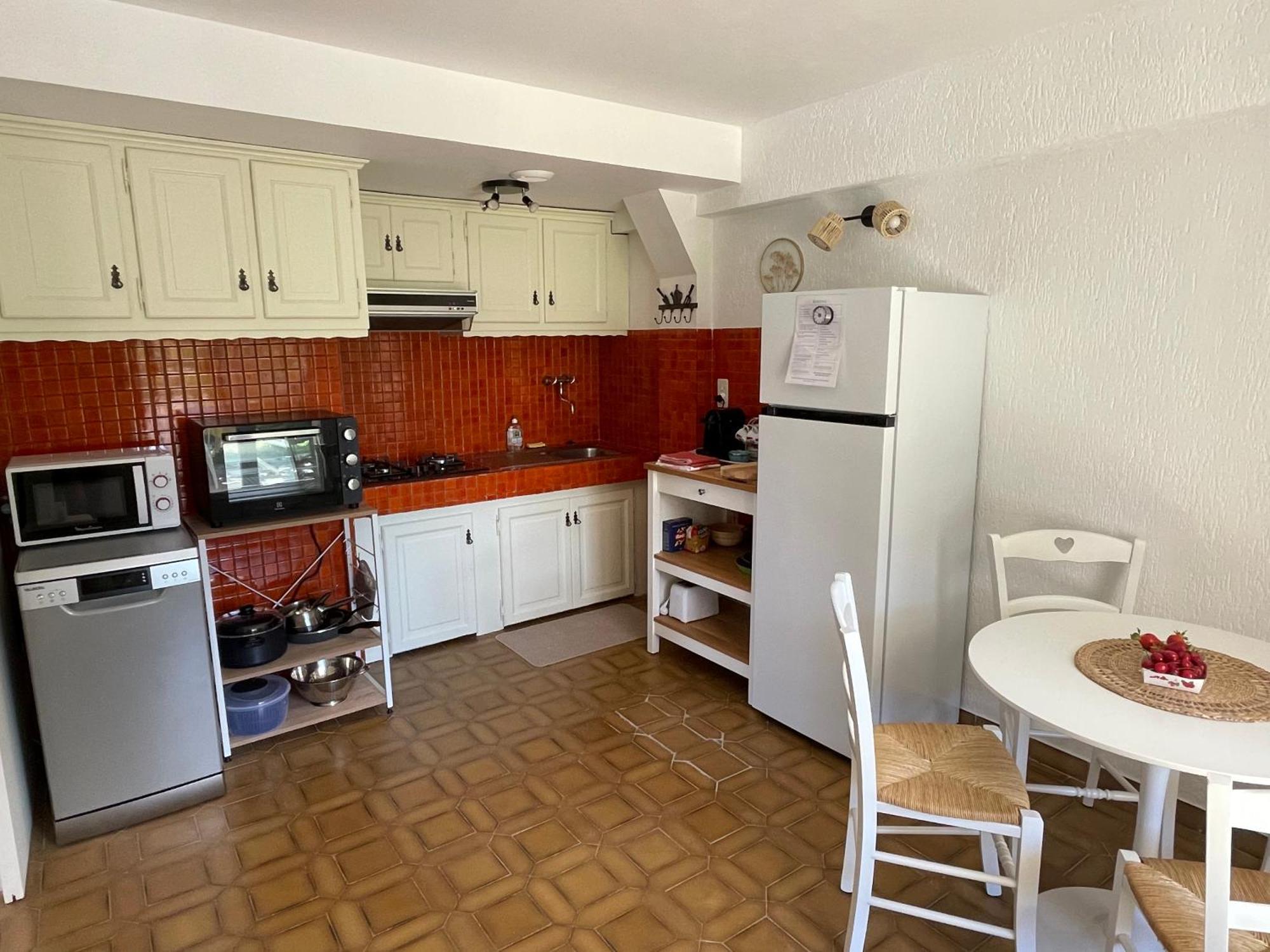 Bas De Villa Avec Acces Piscine Pres De Nice Cannes Monaco Carros Buitenkant foto