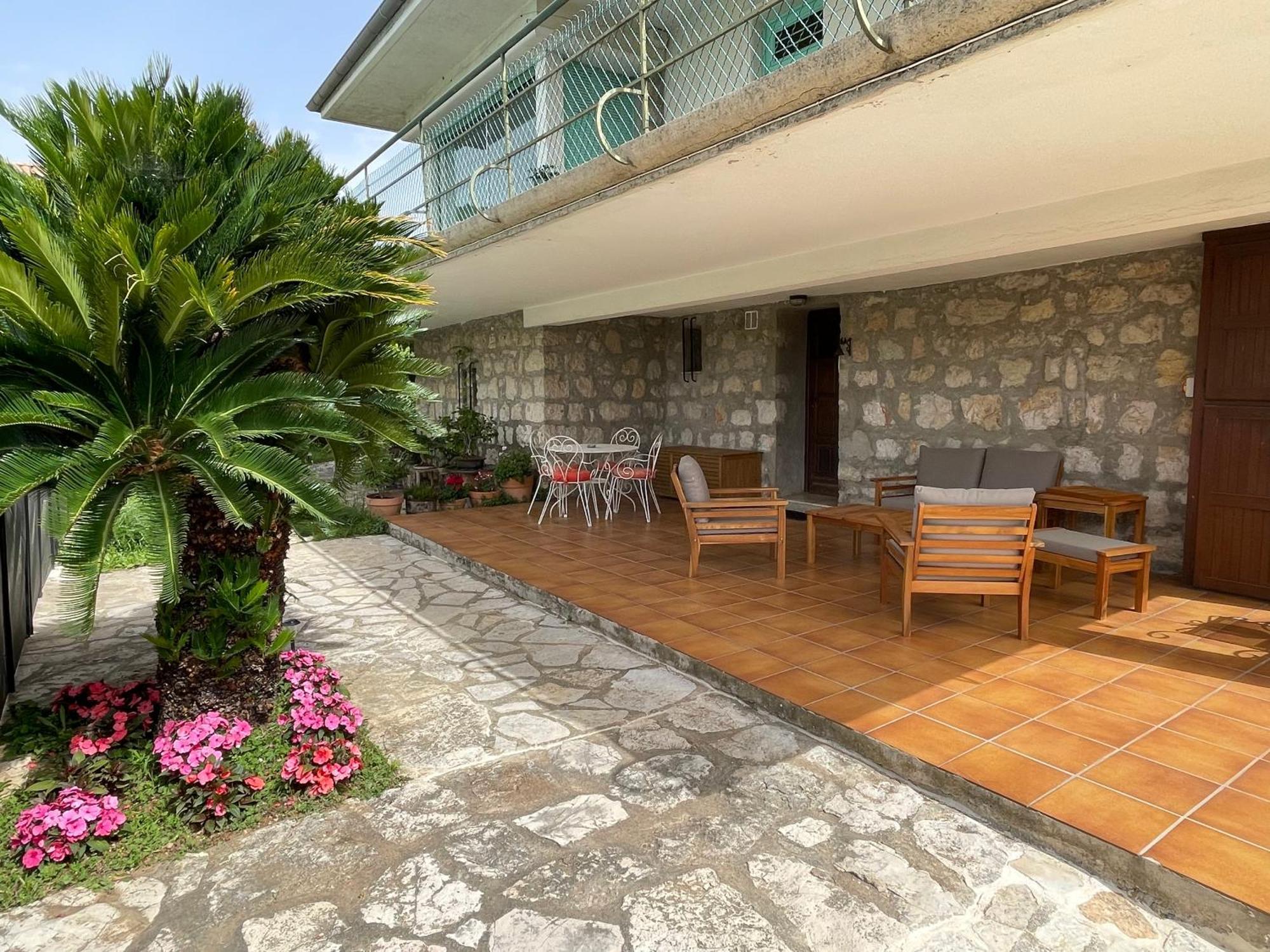 Bas De Villa Avec Acces Piscine Pres De Nice Cannes Monaco Carros Buitenkant foto